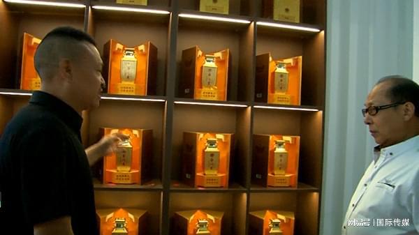 貴州帝問(wèn)酒業(yè)品鑒中心揭牌儀式在鄭州隆重舉行